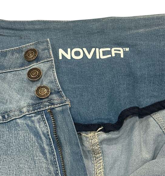 Novica Light Wash High-Waisted Skinny Jeans Double Button Women's Size 24 - Picture 3 of 6